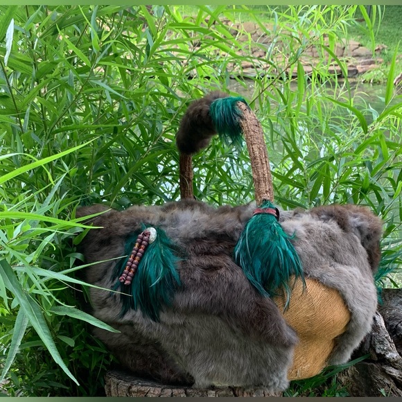 Native American Basket w/fur, feathers, metal concho on leather beaded straps. - Picture 7 of 13